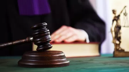 Астанада науқас анасын өз қолымен өлтірген ер адам 11 жылға сотталды