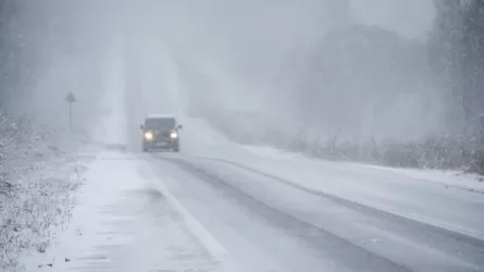 Участки дорог закрыли в пяти областях Казахстана