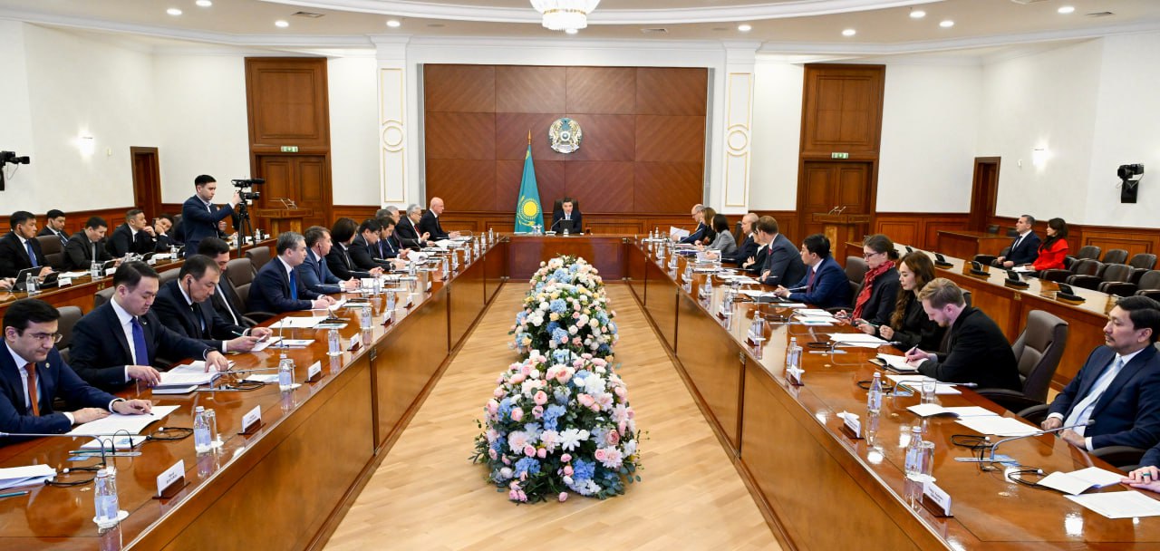 Олжас Бектенов Инвестициялық ахуалды жақсарту жөніндегі кеңестің отырысын өткізді