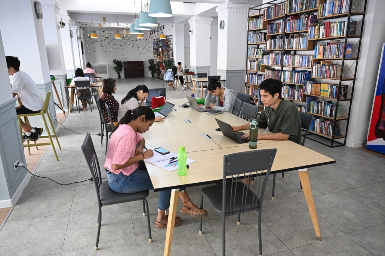 Алматыда тағы 2 кітапхана тәулік бойы жұмыс істейді