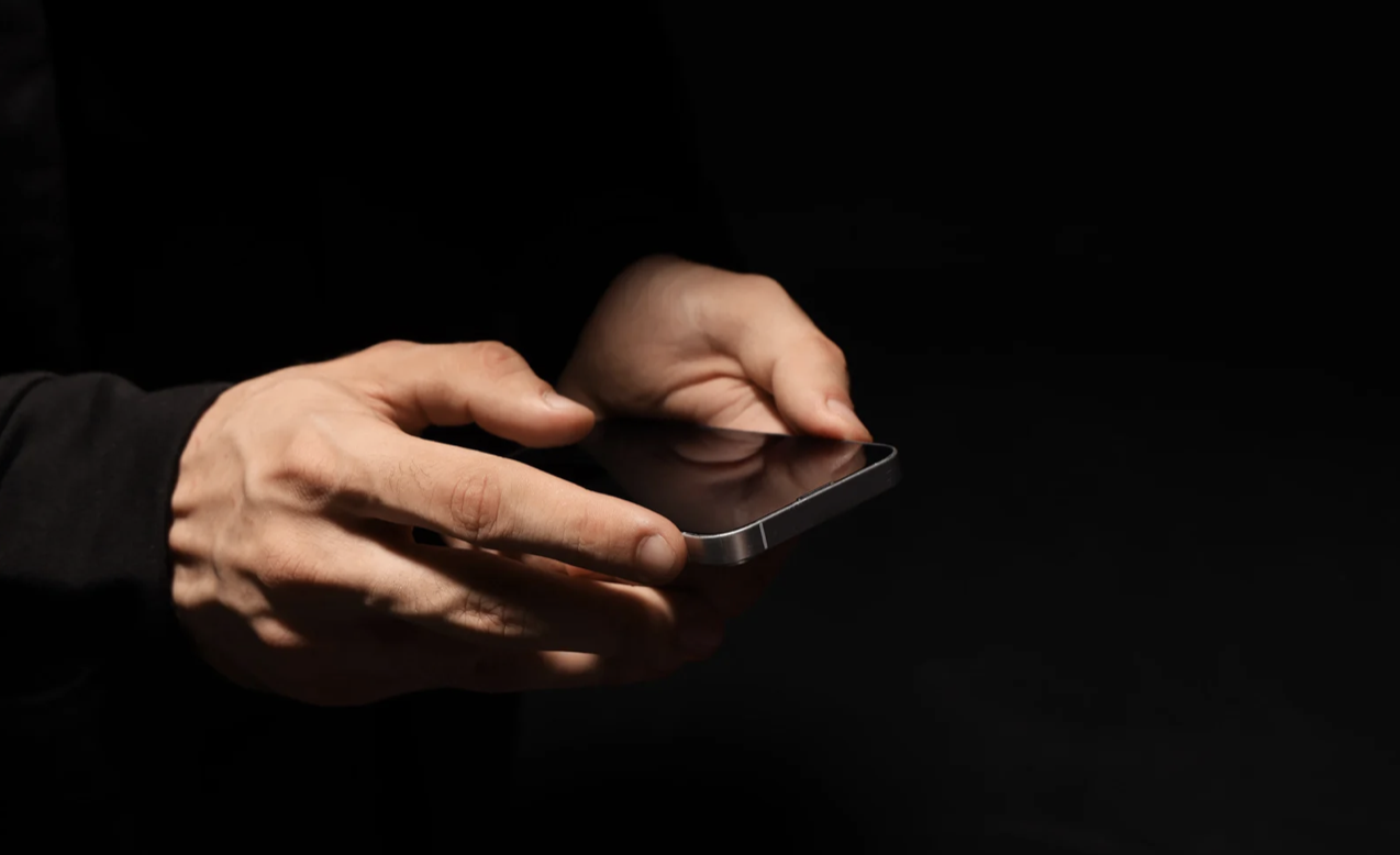 ІІМ қосымшалар арқылы смартфондарға қашықтан қол жеткізу схемасы туралы ескертті