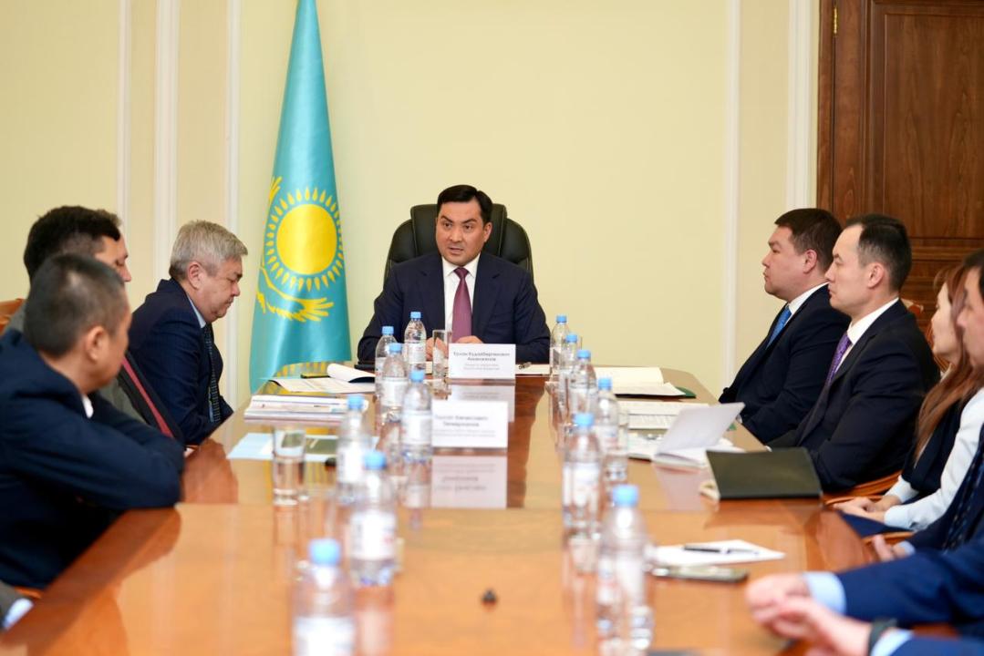 Энергетика министрі сарапшылармен Отын-энергетика кешенін дамыту стратегиясын талқылады