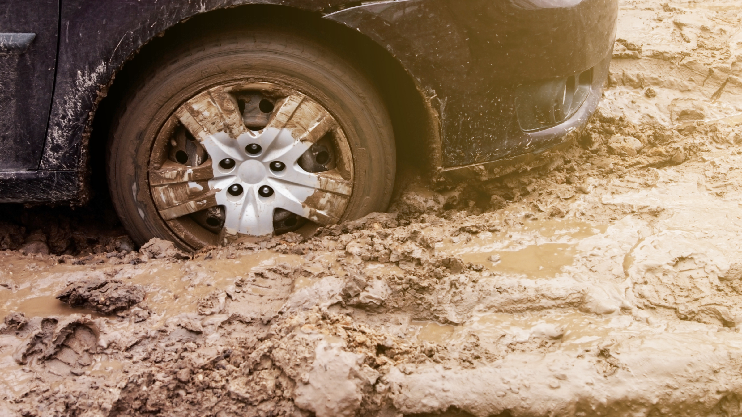 Жаңаөзен тұрғыны жаяу жүргіншілерге балшық шашқаны үшін айыппұл төледі