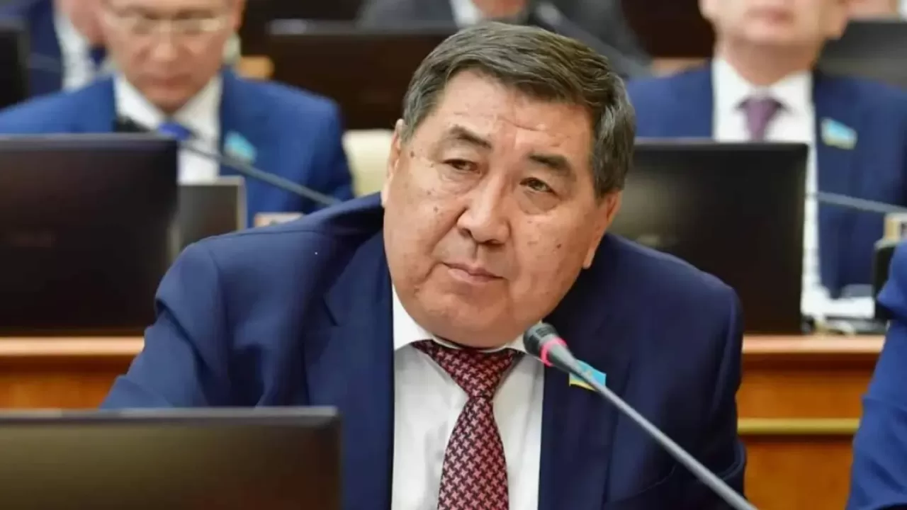 Язык и эмоции используют для раскачки общества - мажилисмен 