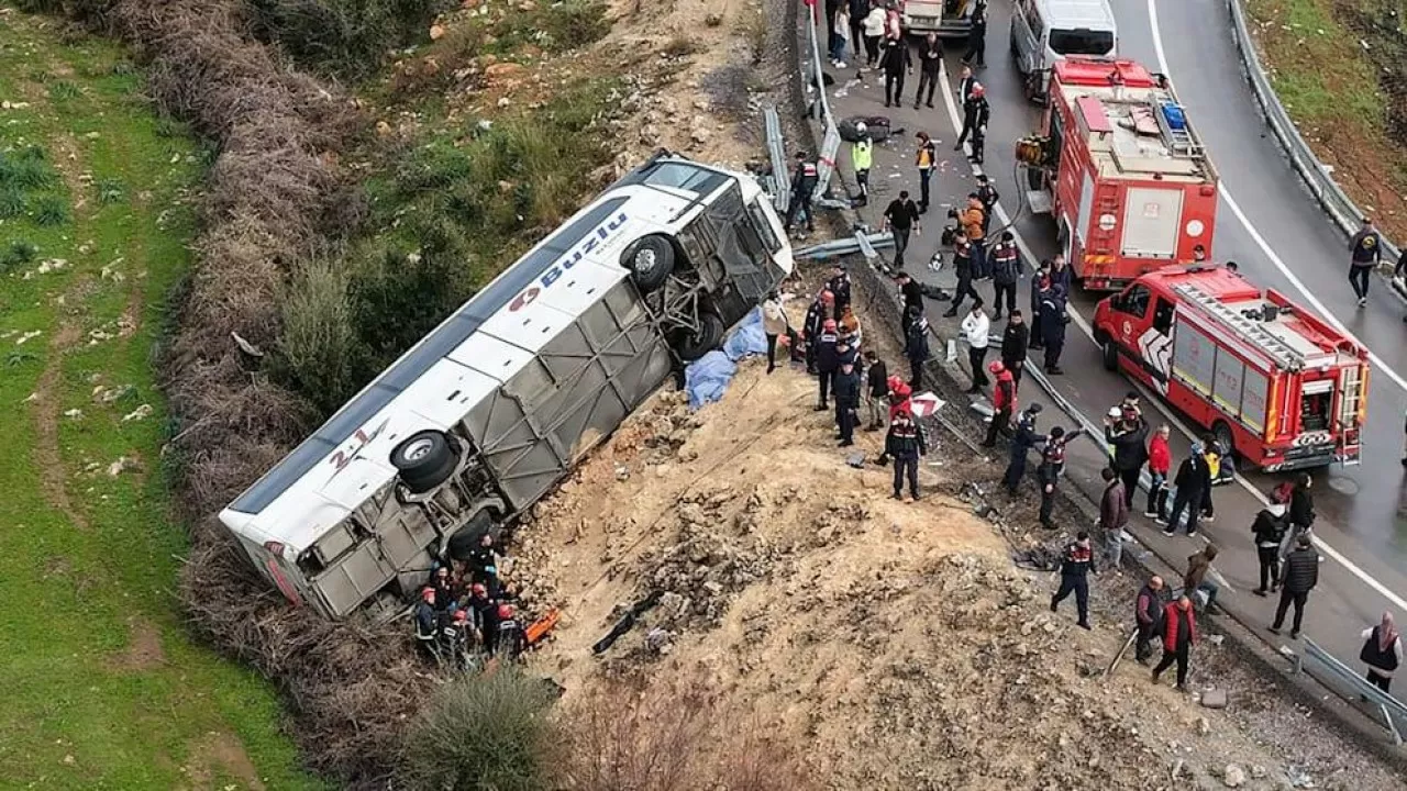 Страшное ДТП в туристическом районе Турции: погибли люди 