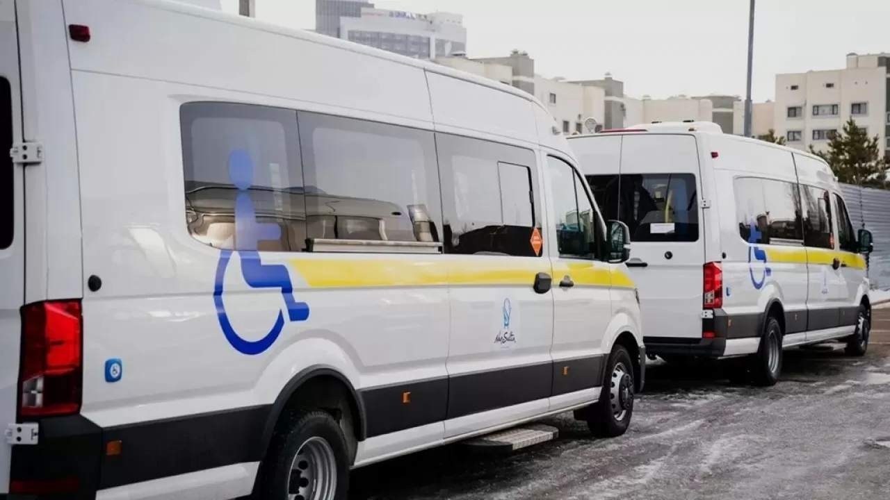 Кого наказали после скандала с инватакси в Актау 