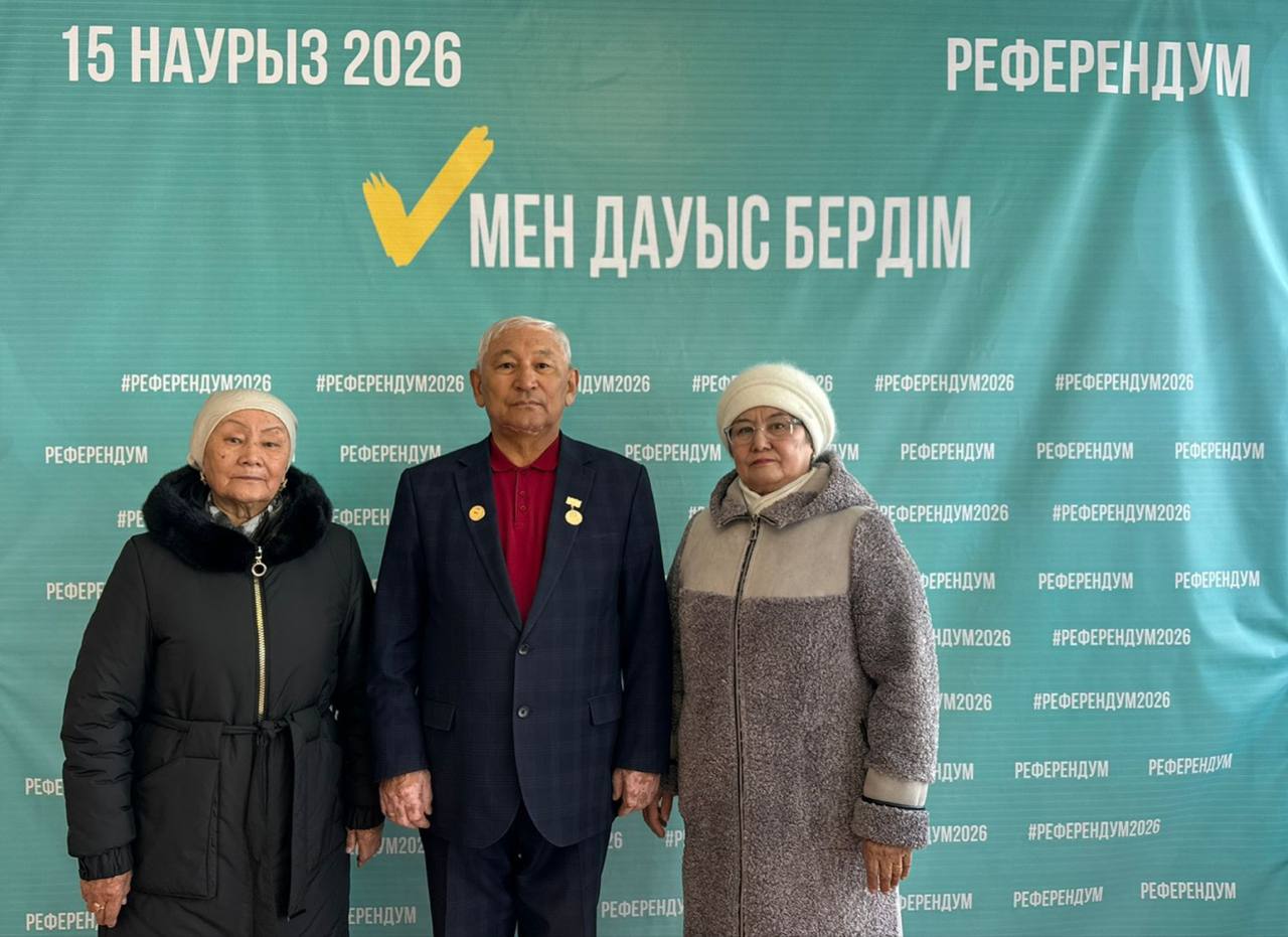  Ұлы ақын Абай Құнанбайұлының ұрпақтары референдумға қатысып, өз таңдауларын жасады