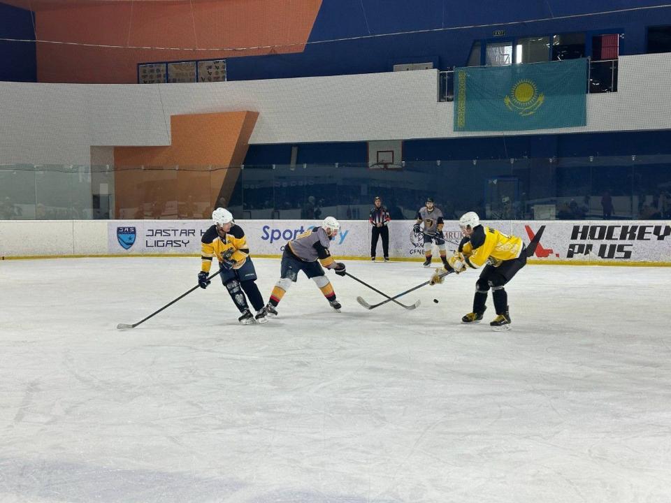 Астанада әуесқой хоккейшілер арасында ASTANA ICE CUP турнирі өтті