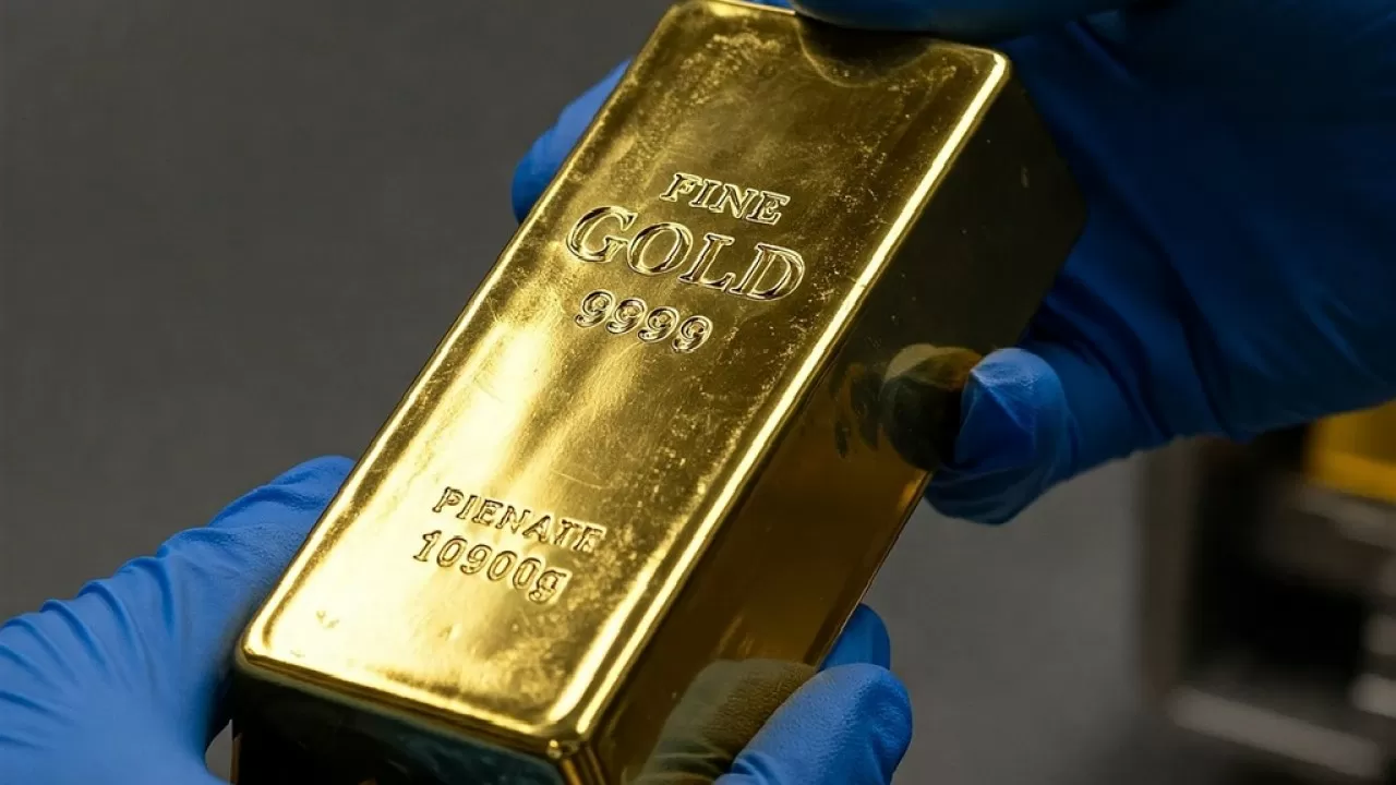 Инвесторы ищут "убежище": золото снова в плюсе 