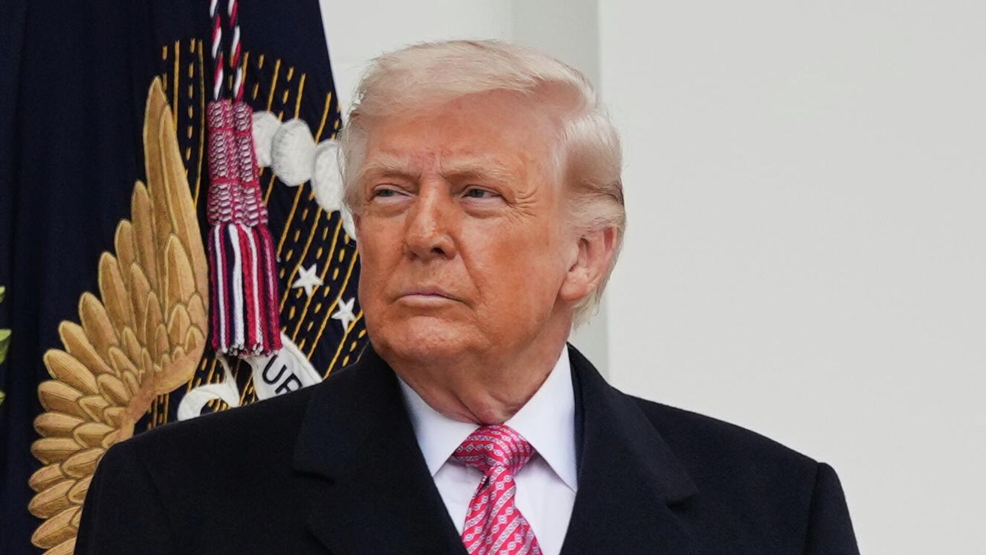 Ұғынықсыз саясат: Трамп Ресейдің мұнай сатуына мүмкіндік беріп қойды