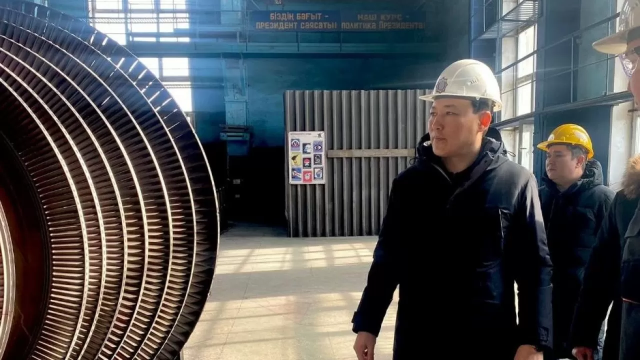 На Рудненской ТЭЦ завершают монтаж нового котла 