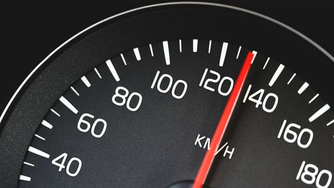 На двух трассах Казахстана снизили скорость 