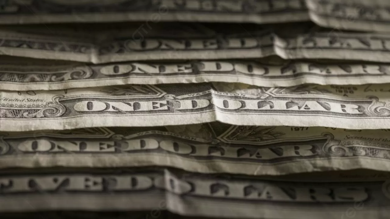 Комиссии за "старые" доллары признали незаконными 