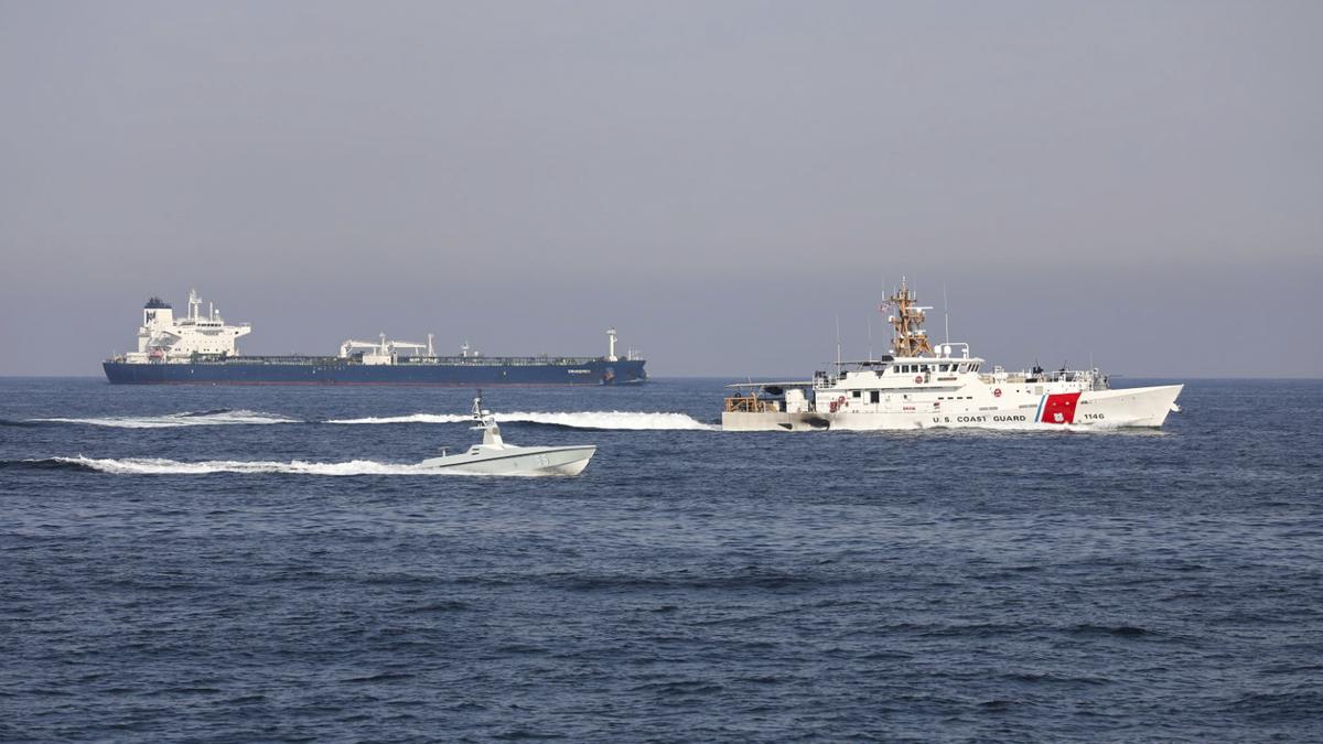 Ормуз бұғазы арқылы өтетін кемелер қозғалысы 90 пайызға қысқарды