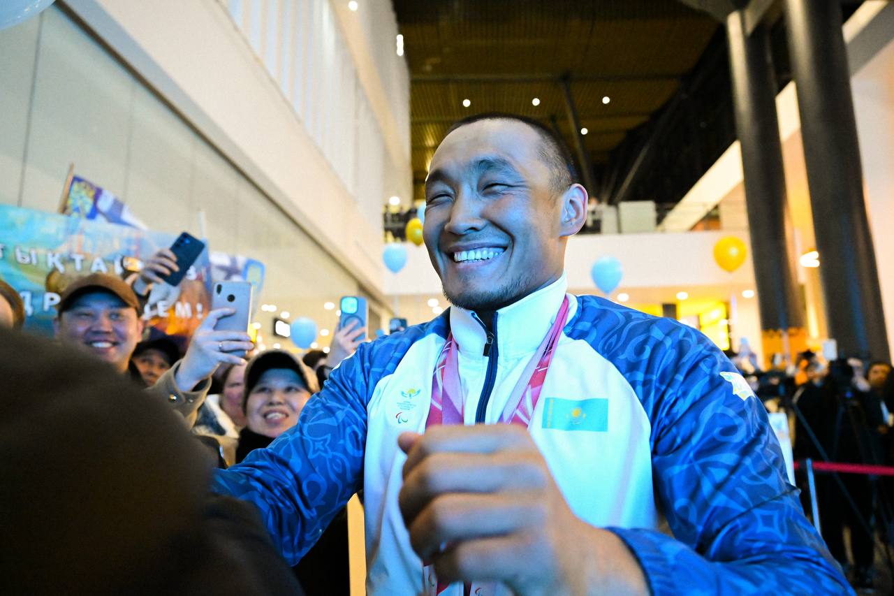 Қысқы Паралимпиада ойындарының чемпионы Ербол Хамитов Қазақстанға оралды