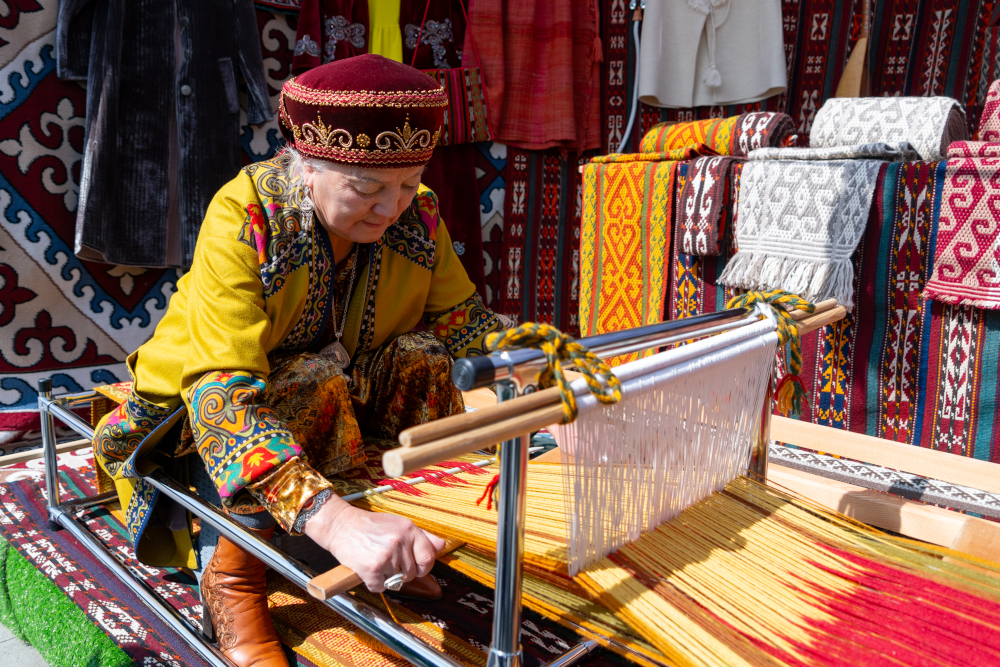 Весна взбодрила город: как празднуют Наурыз в Алматы