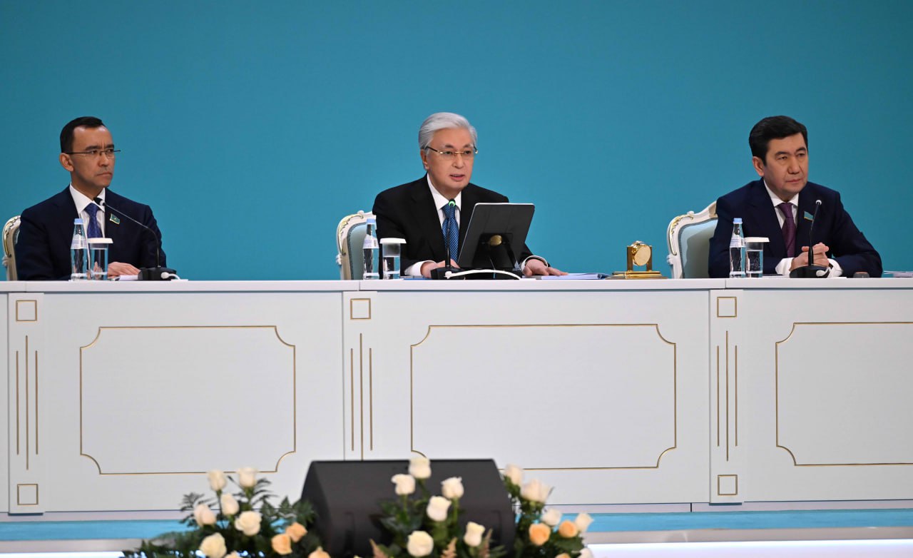 Мәслихаттардың әлеуетін одан әрі күшейту үшін бірқатар міндетті орындауымыз керек &ndash; Президент