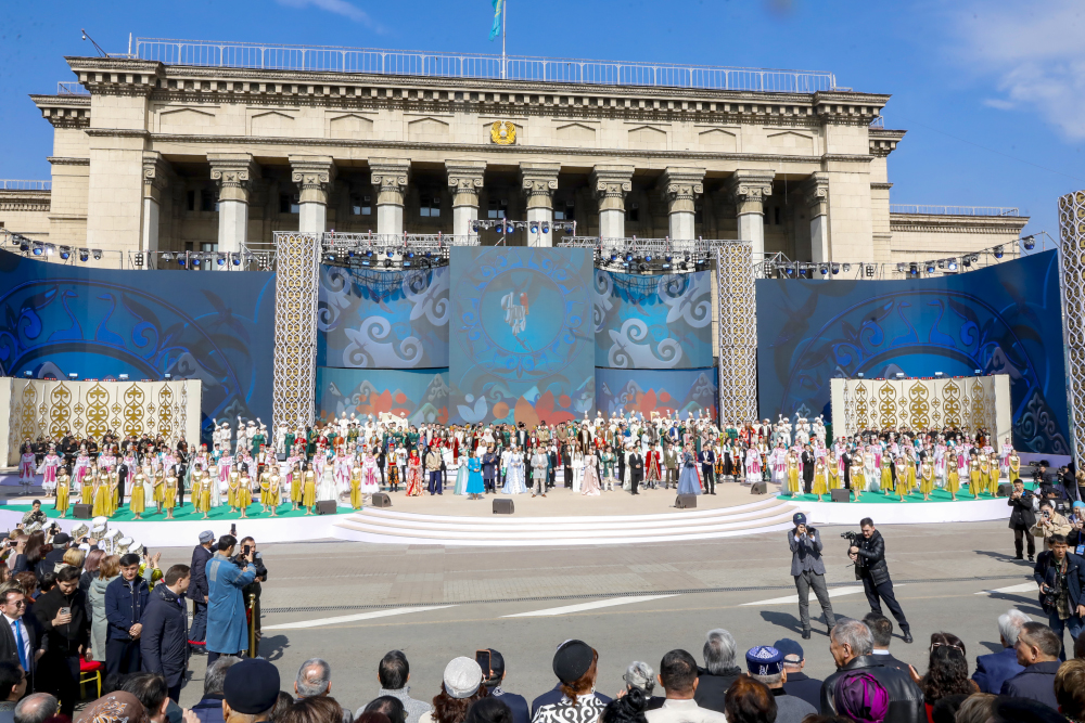 Весна взбодрила город: как празднуют Наурыз в Алматы