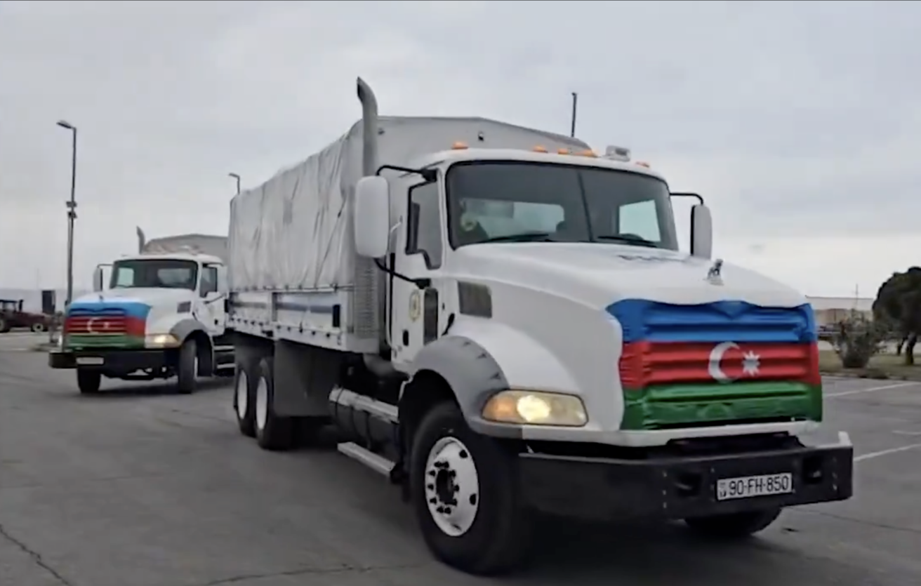 "Әлиевтің шешімі": Әзербайжан Иран халқына гуманитарлық көмек жіберді