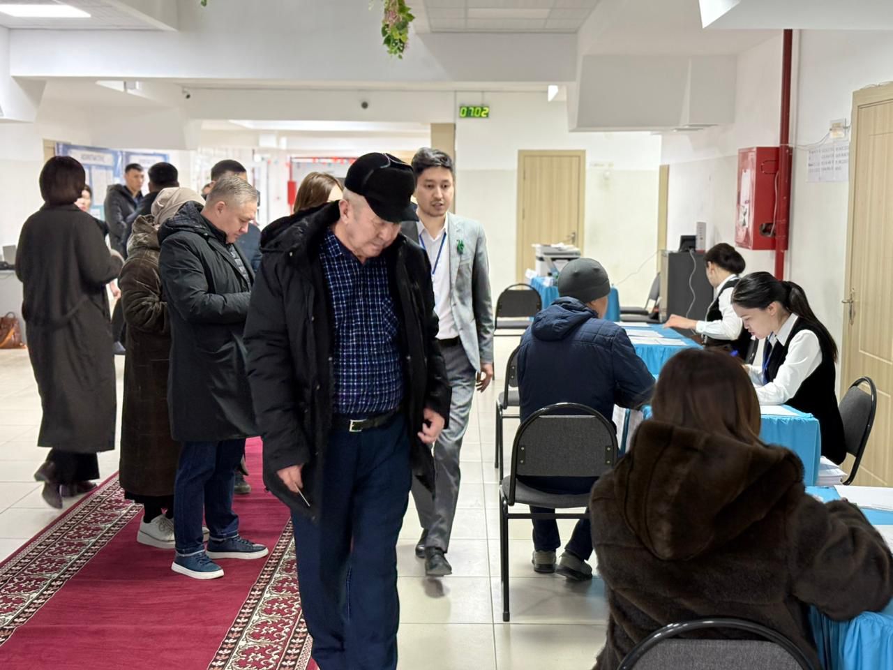 Абай, Қостанай және Маңғыстау облыстарындағы сайлау учаскелерінде ұзын-сонар кезектер пайда болды