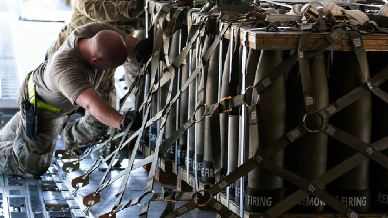 Франция не открыла небо для доставки оружия США в Израиль