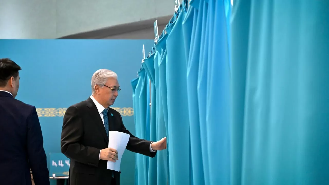 Касым-Жомарт Токаев проголосовал на референдуме