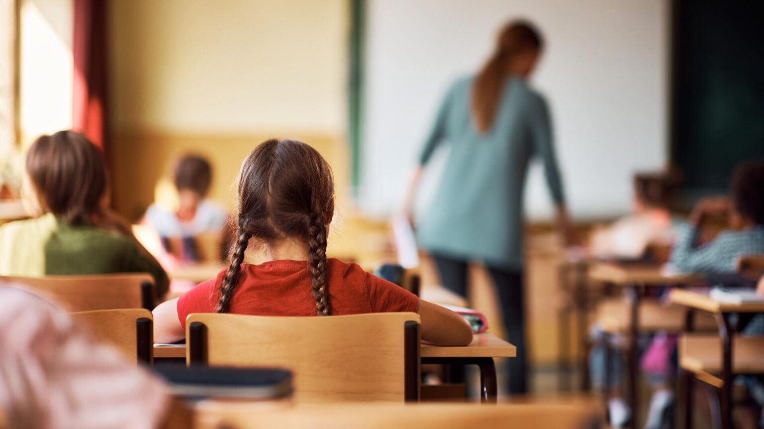 Жамбыл облысында 100-ден аса педагог конкурссыз жұмысқа қабылданды