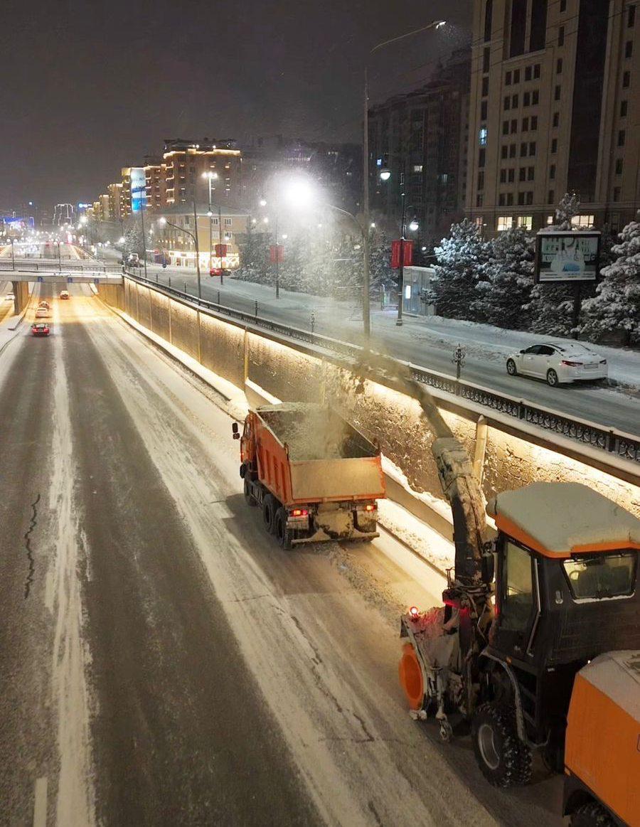 Алматыға қалың қар жауды