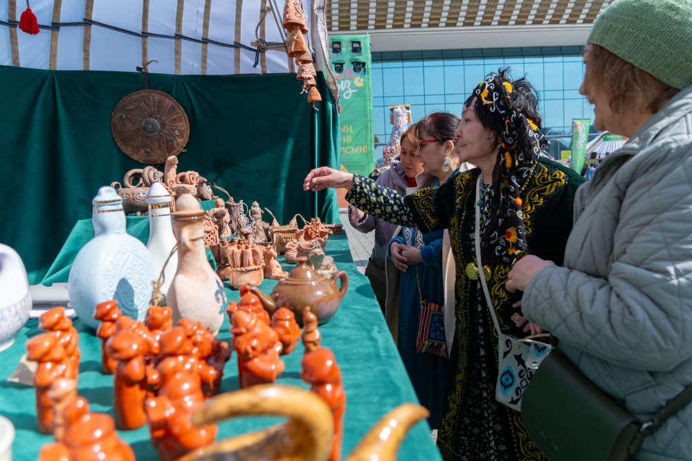 Весна взбодрила город: как празднуют Наурыз в Алматы