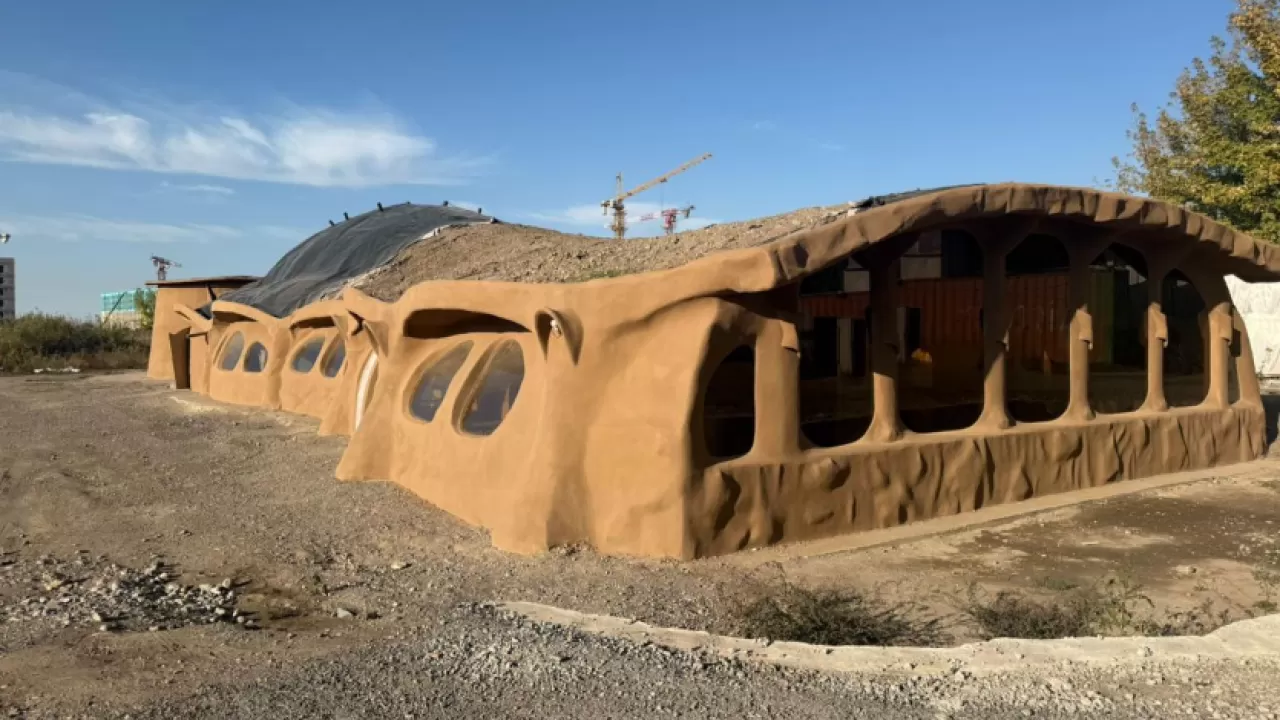 Под угрозой сноса: транспортная развязка против аудиотеатра в Алматы 