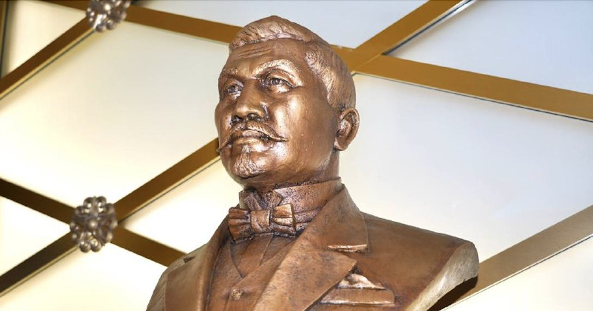 Мәскеуде ұлт көсемі Әлихан Бөкейхановқа бюст қойылды