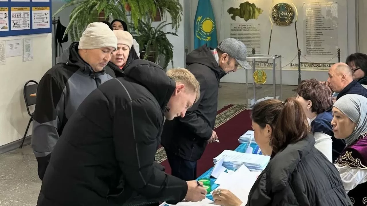 Голосование на референдуме в Казахстане прошло без серьезных нарушений &ndash; наблюдатели