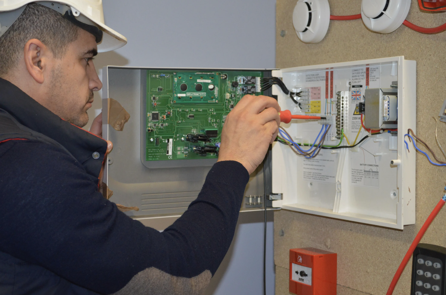 Семейдегі 11 адам зардап шеккен өрттен кейін барлық ойын-сауық орталықтары тексеріледі 