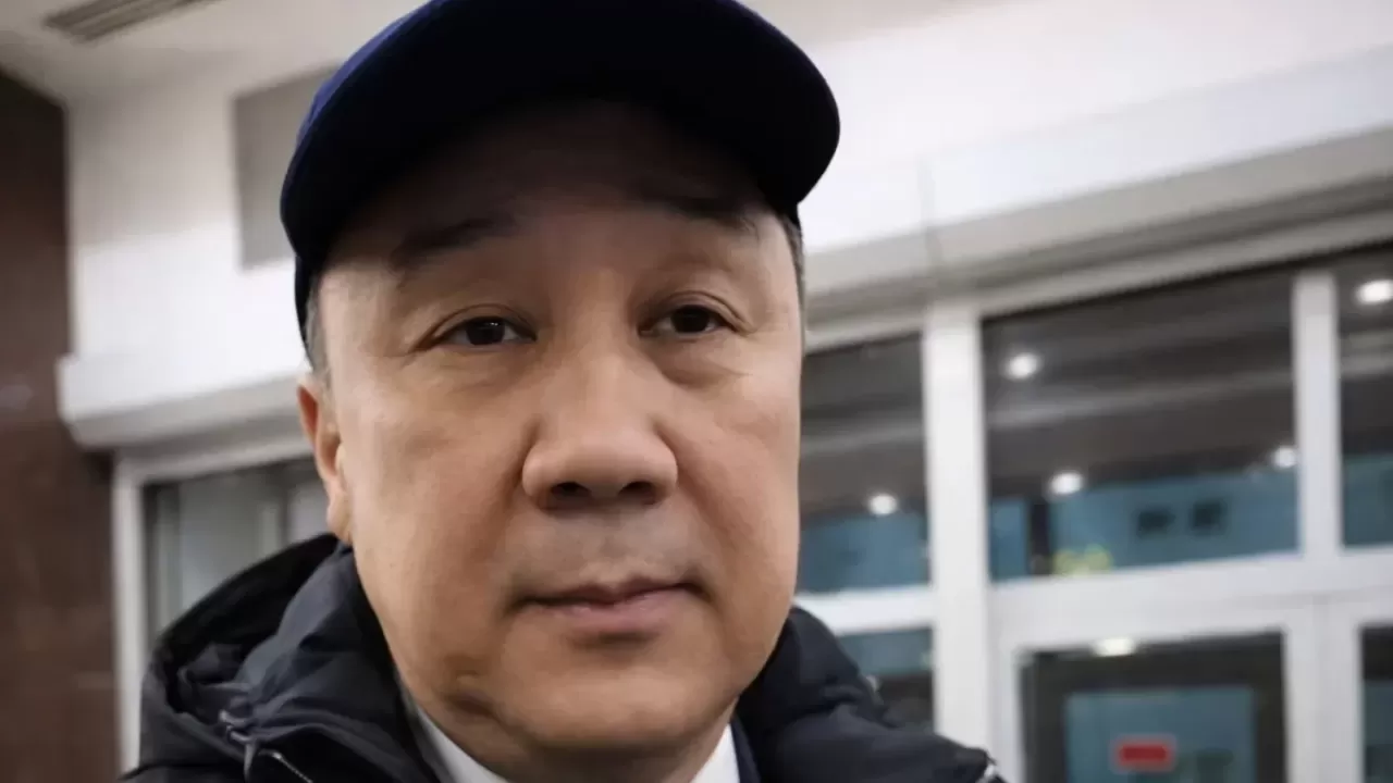 Министр транспорта отрицает, что его кепка стоит 1 млн тенге 