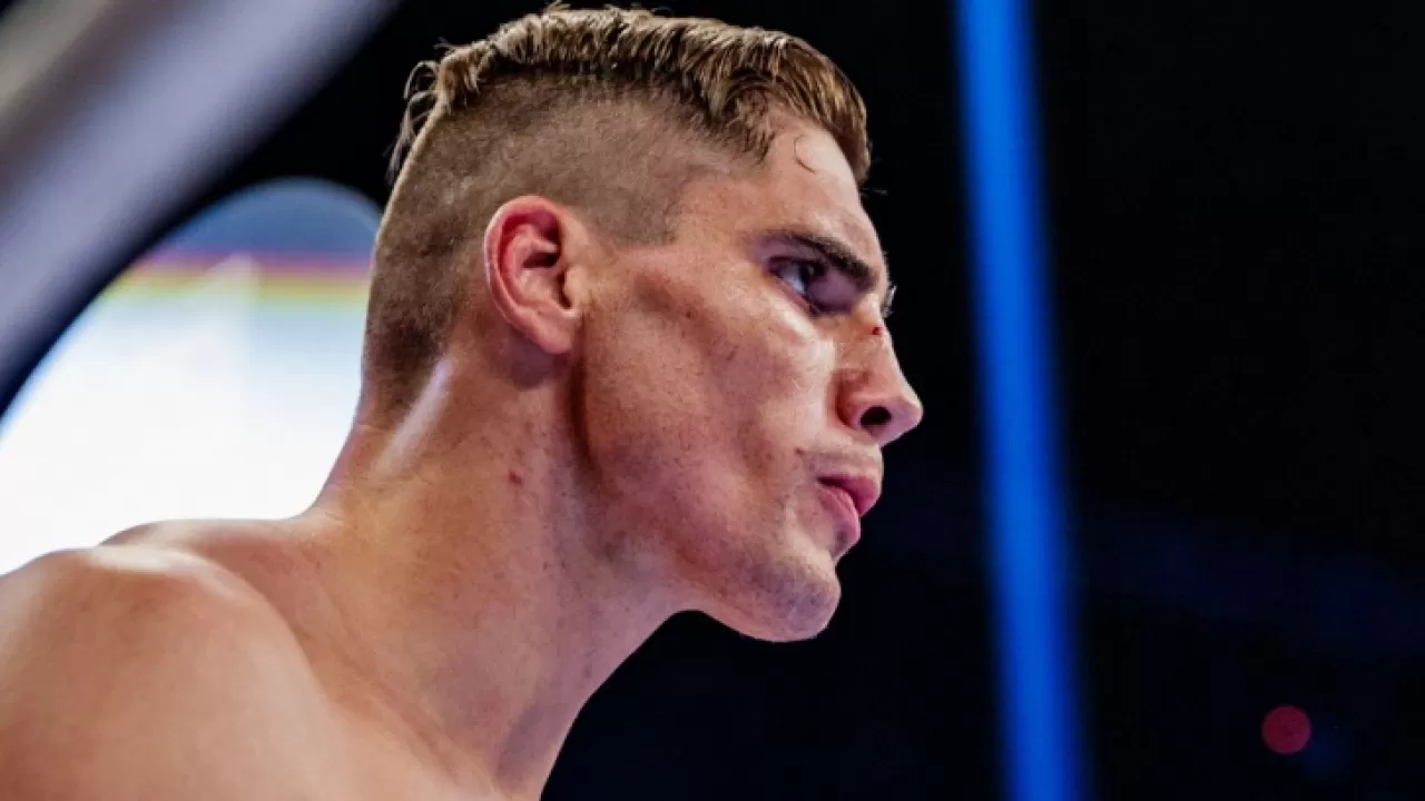 Верхувен собрался отобрать у Усика чемпионский пояс