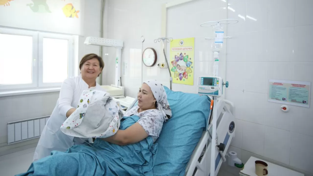 Сколько младенцев стали ровесниками новой Конституции РК 