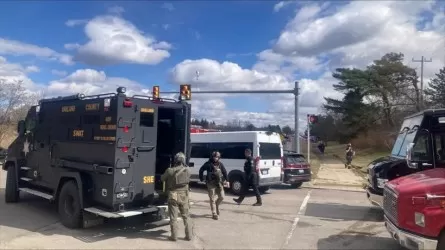 Полная взрывчатки машина въехала в синагогу в США