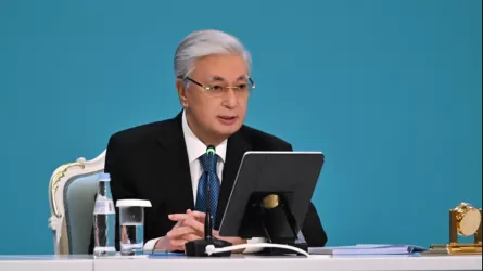 Президент призвал усилить роль маслихатов и сократить сроки для их председателей