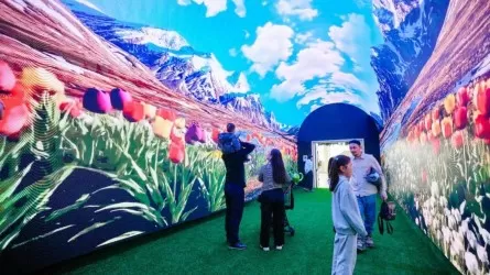 AI-Наурыз в Астане: на территории EXPO открылся уникальный 12-метровый LED-туннель