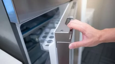 Почему опасно хранить продукты в пакетах в морозилке 