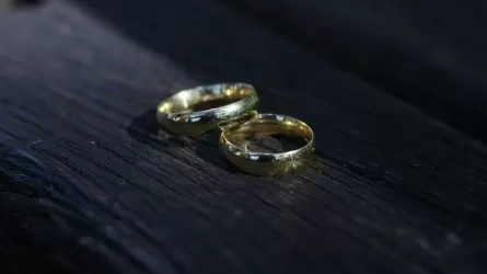 Казахстанцы все реже женятся, но все чаще разводятся 