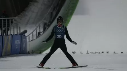 ЧМ по прыжкам на лыжах с трамплина: казахстанец ворвался в десятку лучших 