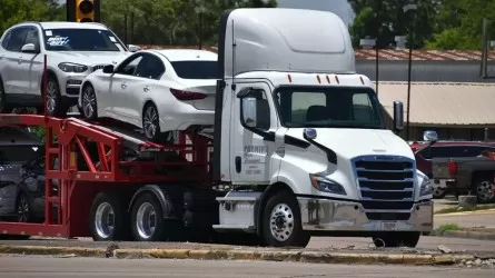 Утильсбор на российские автомобили поднимет Казахстан