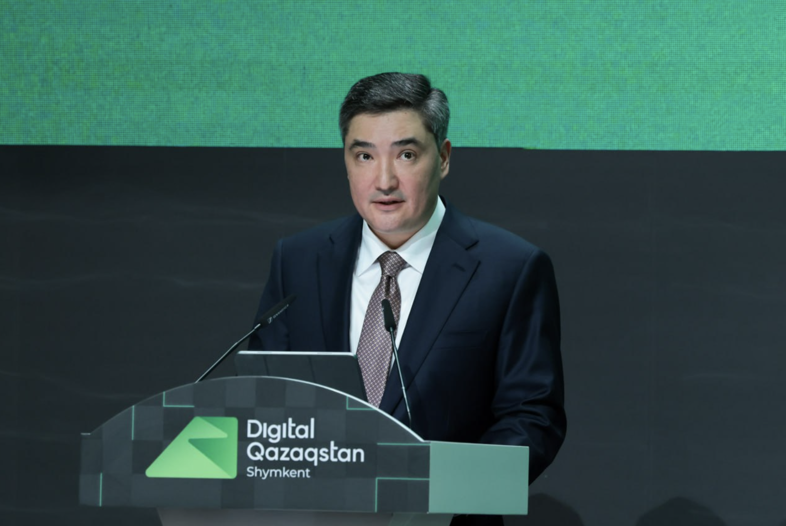 Казахстан делает ставку на ИИ и рост экономики - премьер 