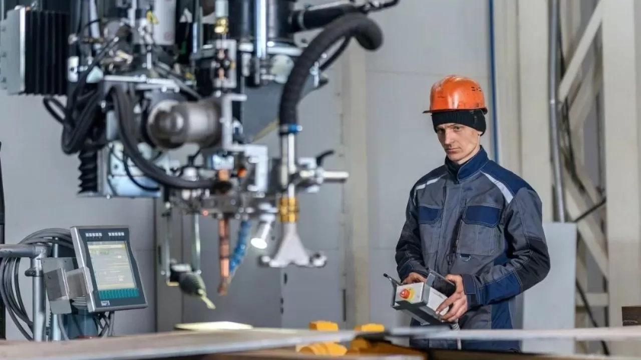 Как ЧПУ-станки меняют промышленность Казахстана  