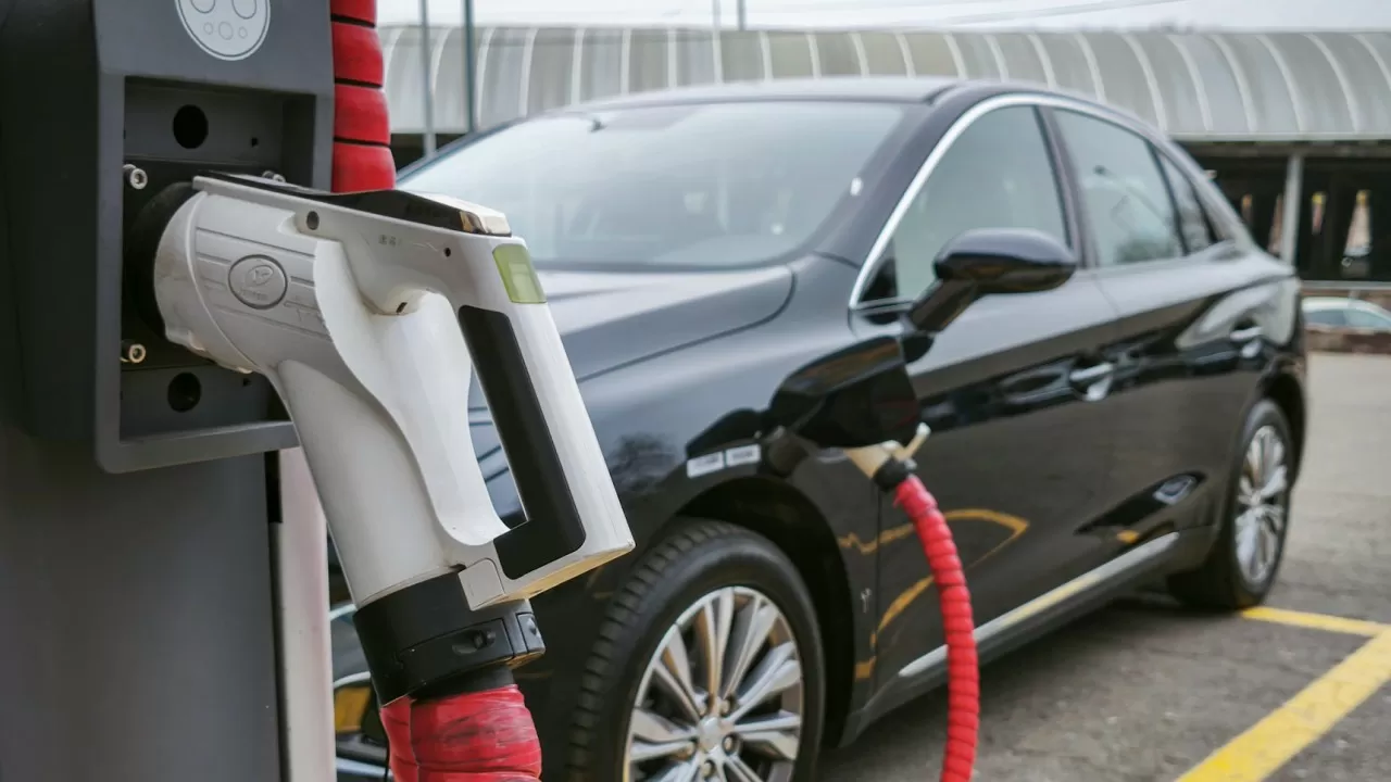 Война в Иране резко изменила расклад на рынке автомобилей 