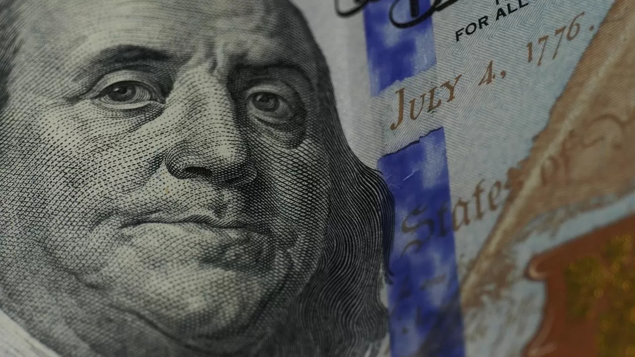 Доллар резко меняется: рынок лихорадит  