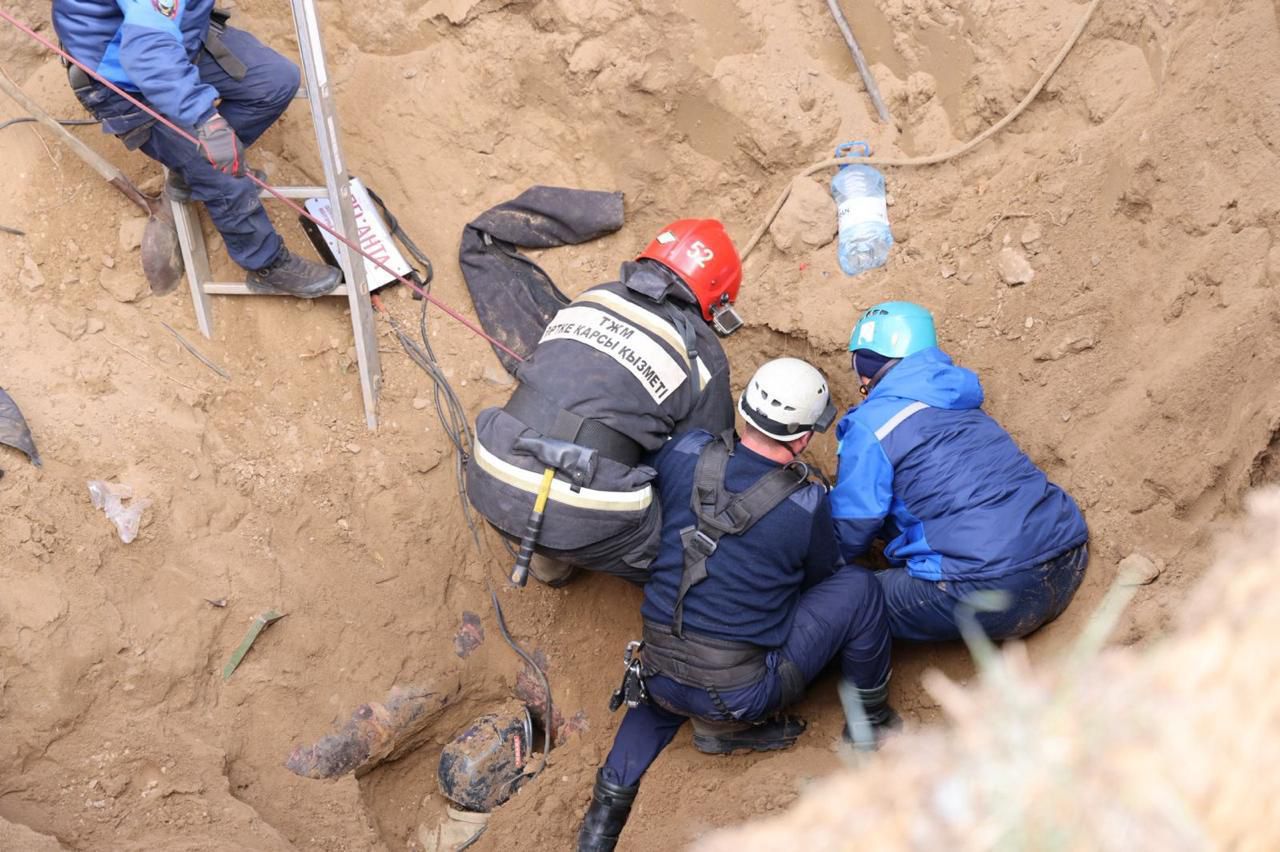 Павлодарда топырақ опырылып, 2 жұмысшы қайтыс болды