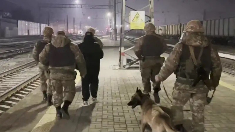 Алаяқтық жасаған күдікті Ресей Федерациясынан экстрадицияланды