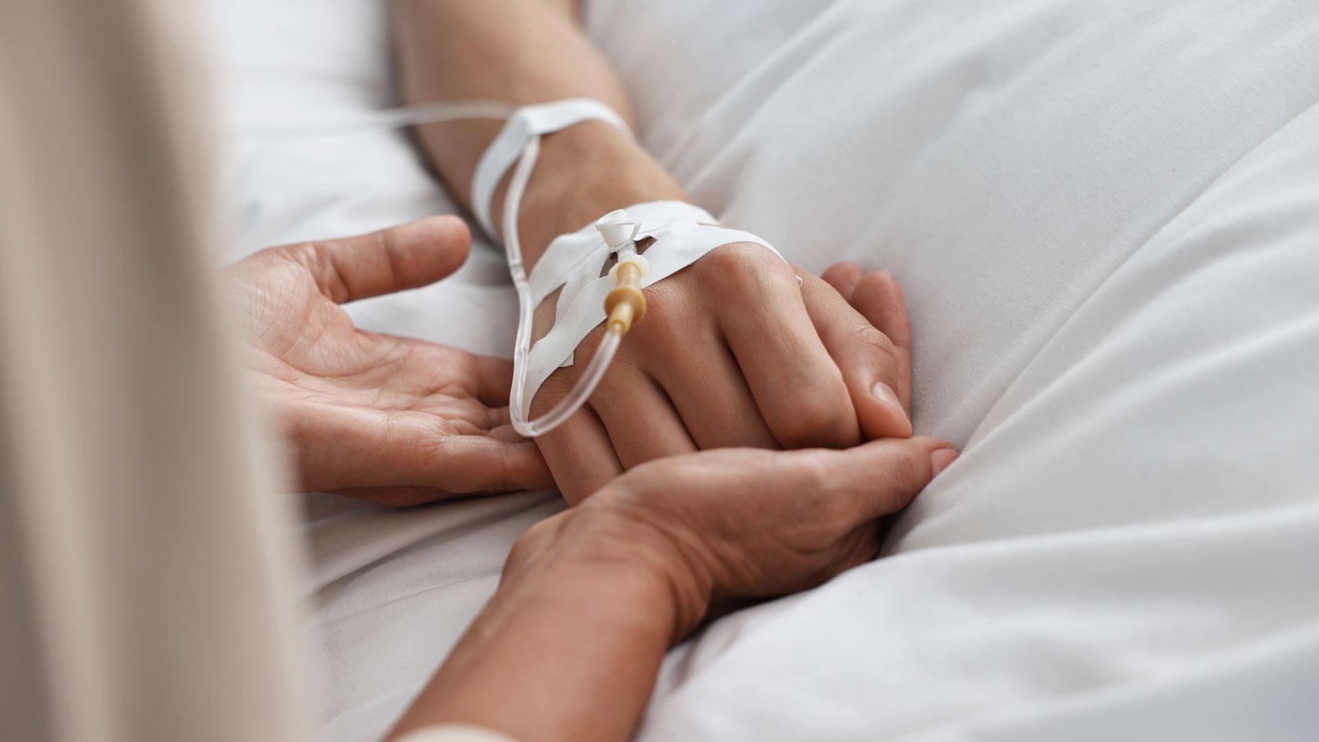 Ақмола облысында жас жігітті бұрынғы сыныптасы пышақпен жарақаттады